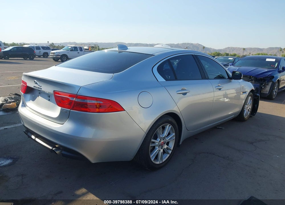 2018 JAGUAR XE 25T PREMIUM VIN: SAJAD4FXXJCP38233