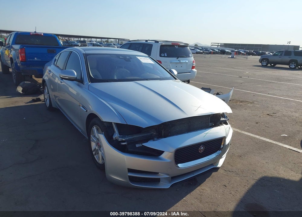 2018 JAGUAR XE 25T PREMIUM VIN: SAJAD4FXXJCP38233