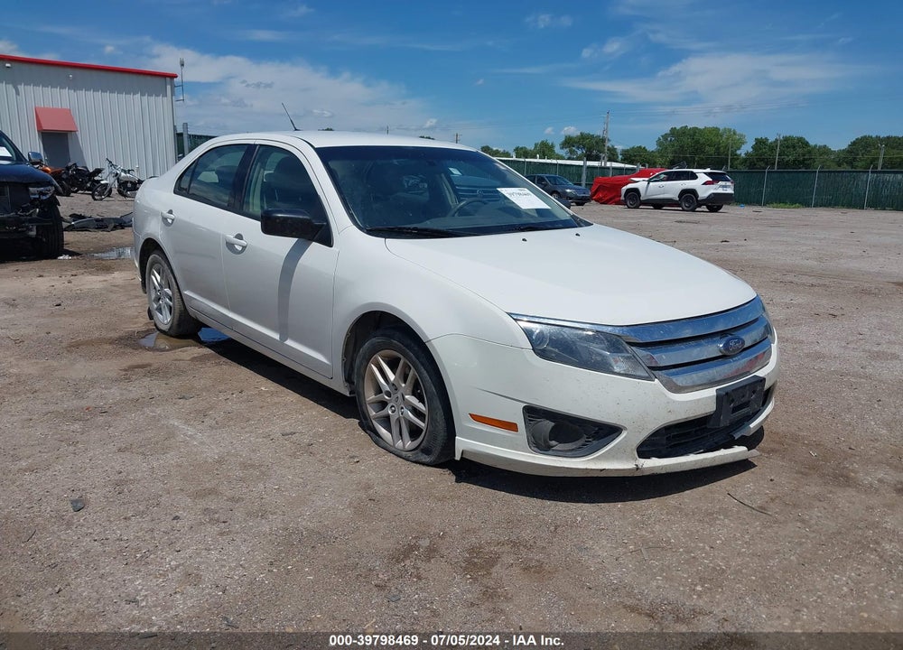 2010 FORD FUSION S VIN: 3FAHP0GA4AR220827