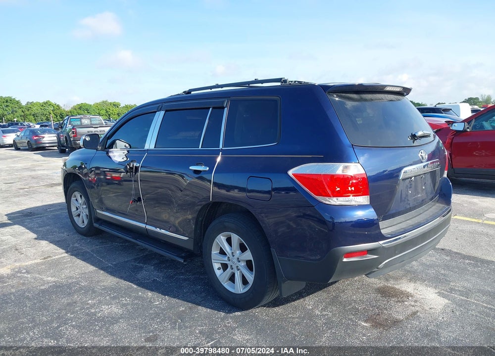 2013 TOYOTA HIGHLANDER BASE PLUS VIN: 5TDZA3EHXDS044465