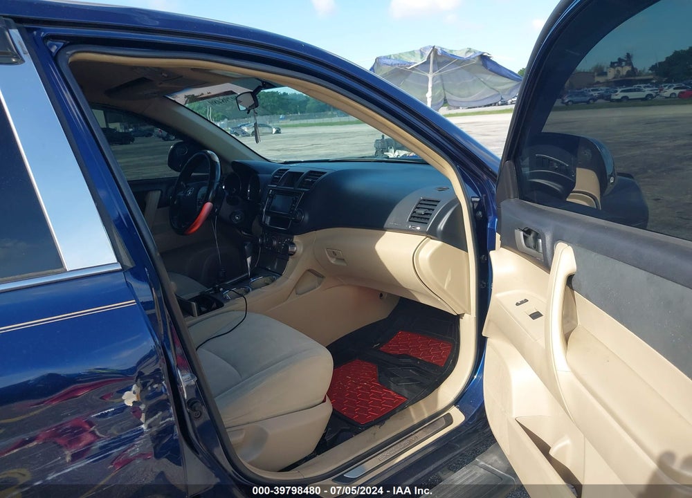 2013 TOYOTA HIGHLANDER BASE PLUS VIN: 5TDZA3EHXDS044465