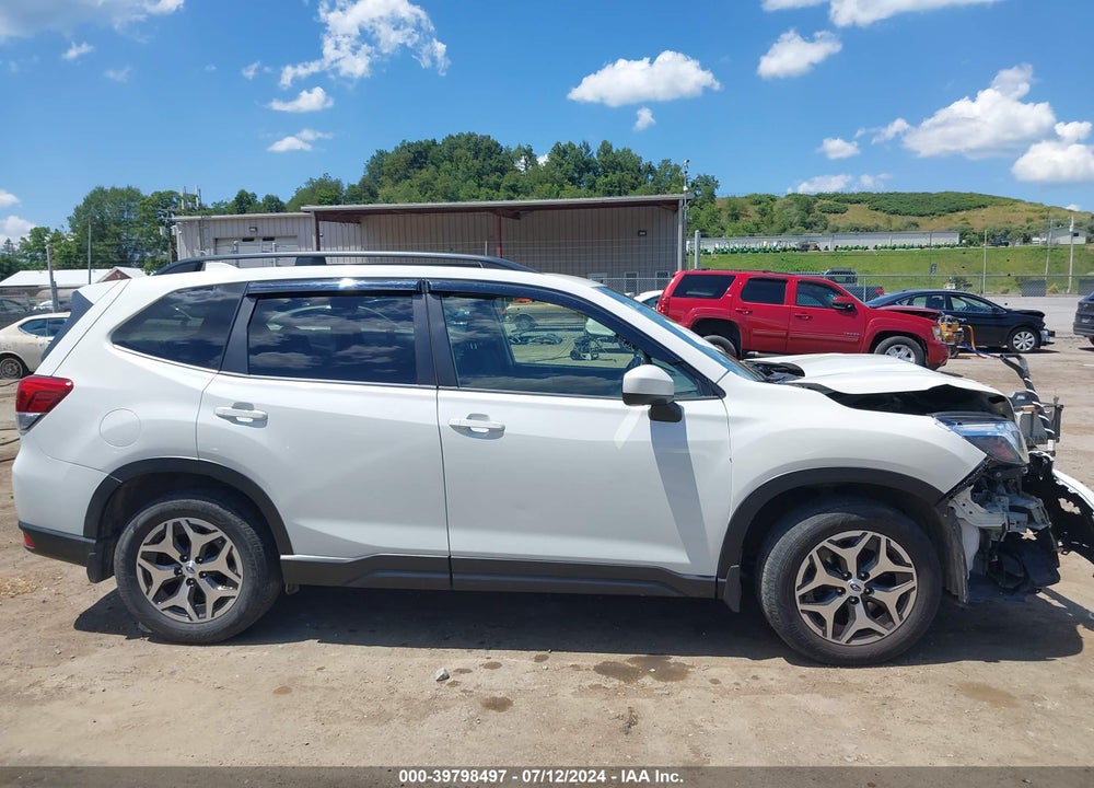 2019 SUBARU FORESTER PREMIUM VIN: JF2SKAGCXKH575995