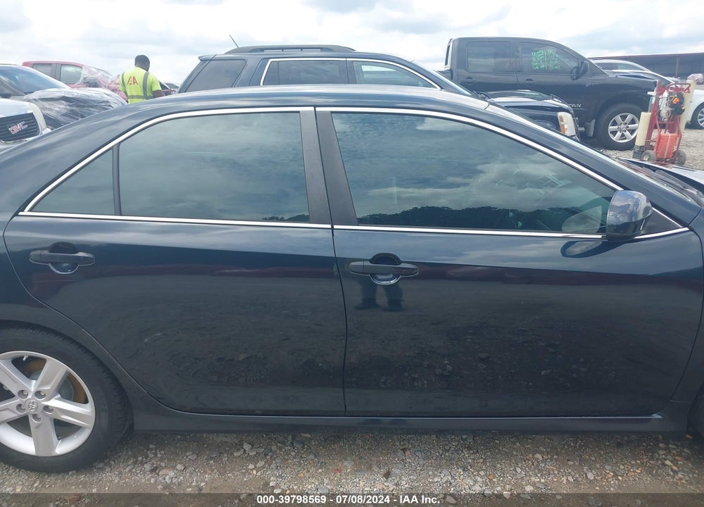 2014 TOYOTA CAMRY SE VIN: 4T1BF1FKXEU471011