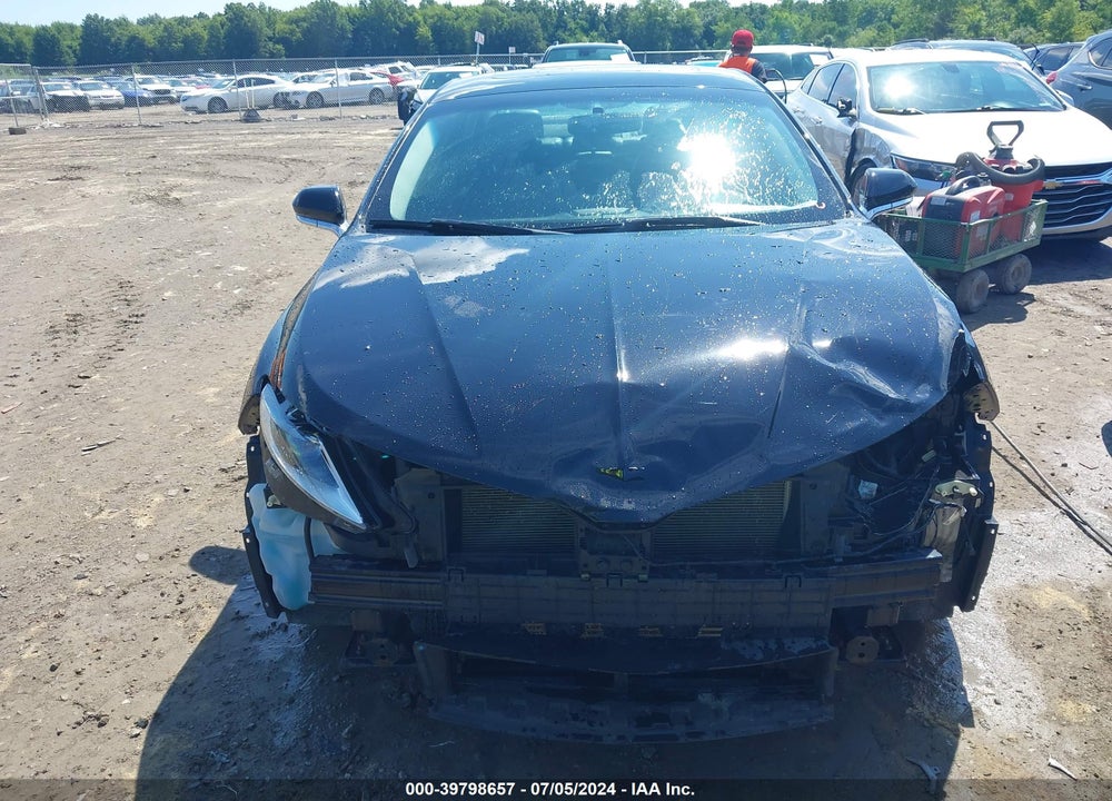 2016 LINCOLN MKZ VIN: 3LN6L2J93GR609244