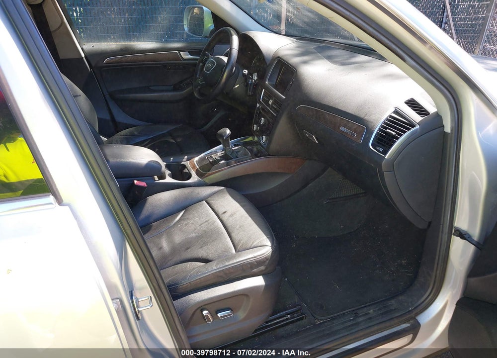 2014 AUDI Q5 2.0T PREMIUM VIN: WA1LFAFP3EA032555