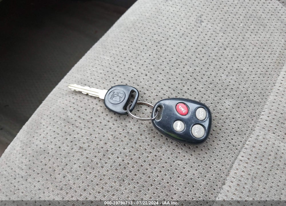 2001 SATURN L200 VIN: 1G8JU52F41Y550077
