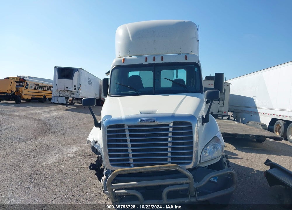 2016 FREIGHTLINER CASCADIA 125 VIN: 3AKJGEDV5GSGV3564