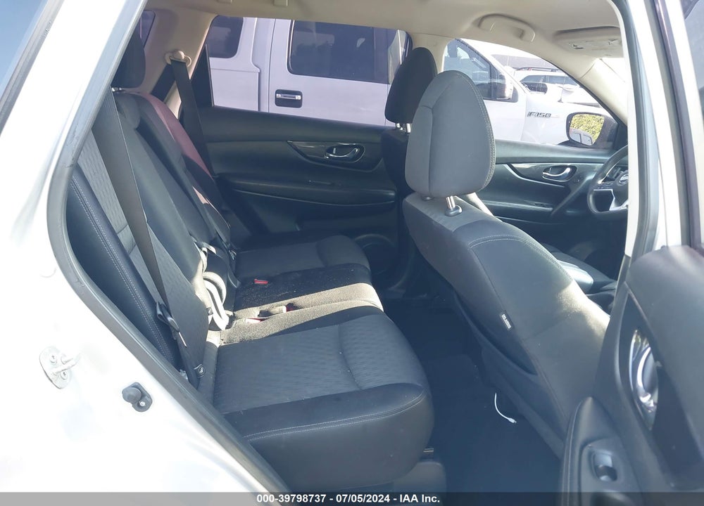 2018 NISSAN ROGUE S VIN: JN8AT2MT2JW451994