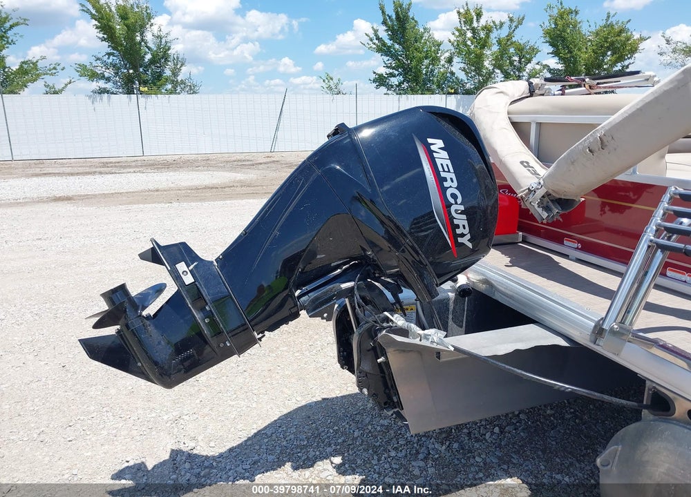 2022 SUNTRACKER MERCURY 50ELPT 4S VIN: BUJ82679G223