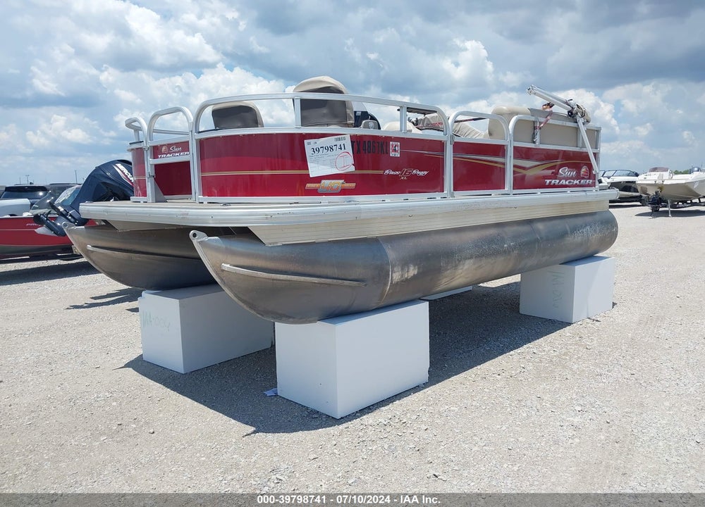 2022 SUNTRACKER MERCURY 50ELPT 4S VIN: BUJ82679G223