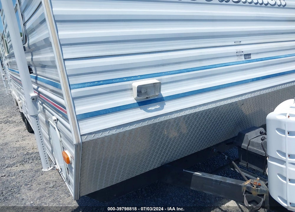 2003 COACHMEN SPIRIT OF AMERICA VIN: 1TC2B217331202361