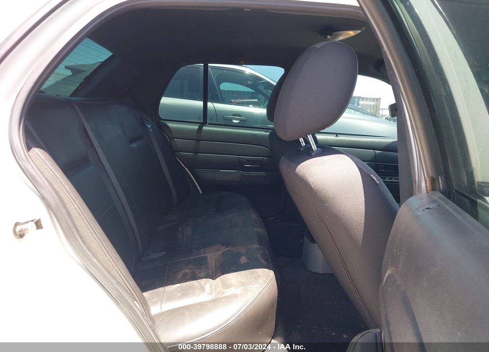 2011 FORD CROWN VICTORIA POLICE INTERCEPTOR VIN: 2FABP7BV9BX118757
