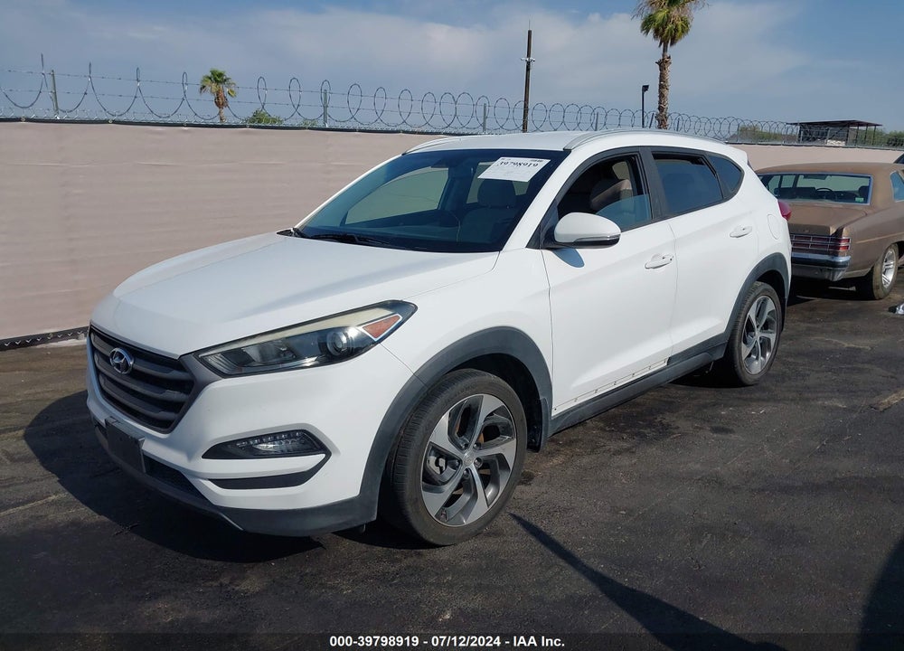 2016 HYUNDAI TUCSON SPORT VIN: KM8J33A25GU263371