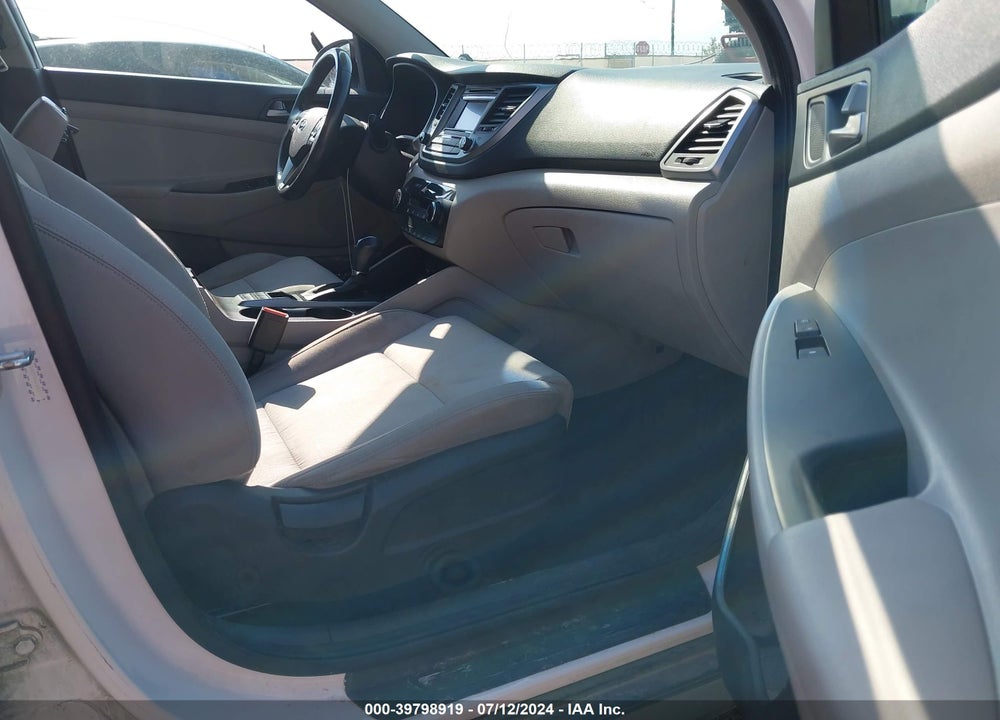 2016 HYUNDAI TUCSON SPORT VIN: KM8J33A25GU263371
