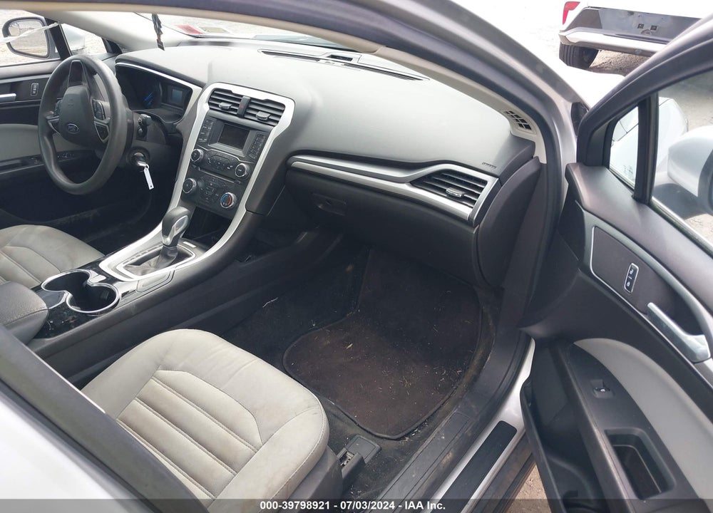 2015 FORD FUSION S VIN: 1FA6P0G77F5130836