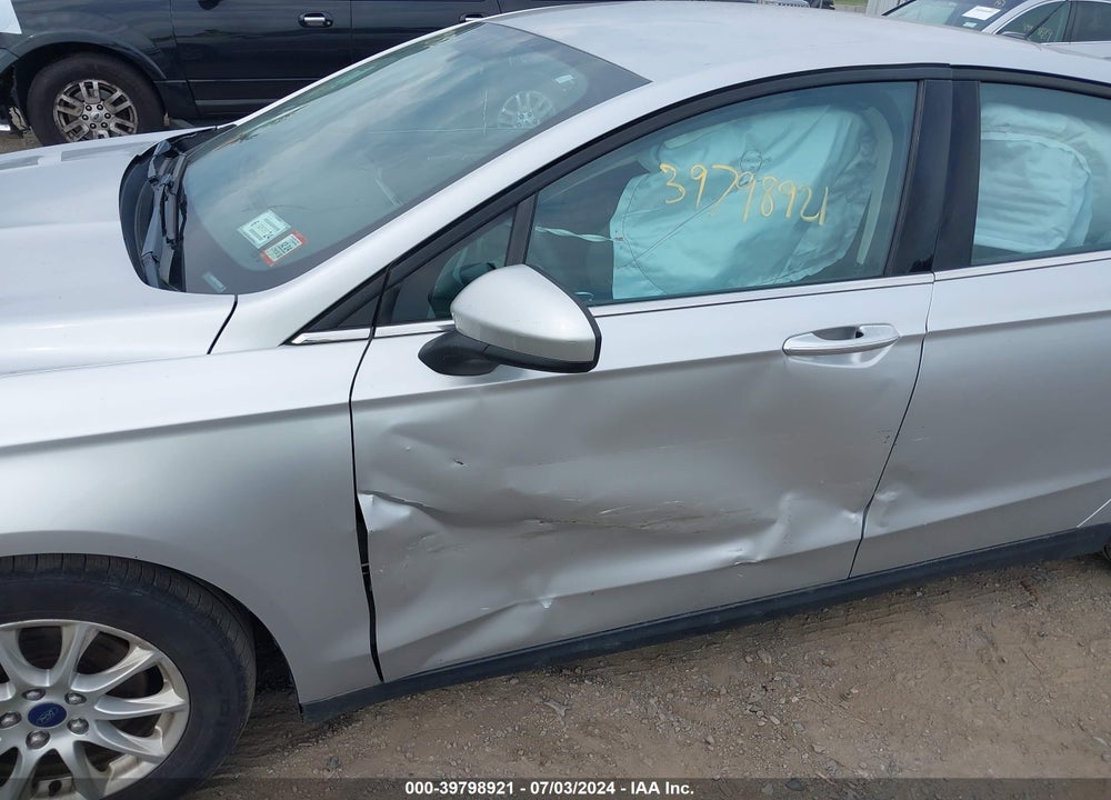 2015 FORD FUSION S VIN: 1FA6P0G77F5130836