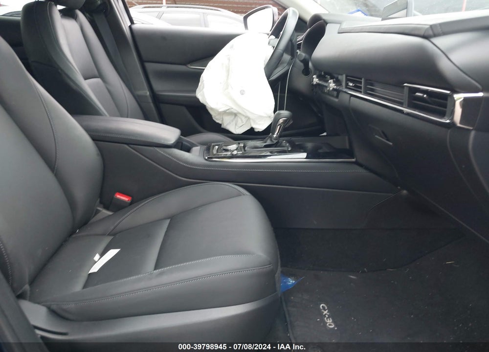 2022 MAZDA CX-30 PREFERRED VIN: 3MVDMBCL9NM425923