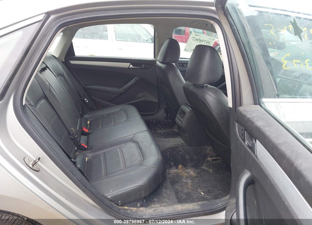 2012 VOLKSWAGEN PASSAT 2.5L SE VIN: 1VWBP7A3XCC030385