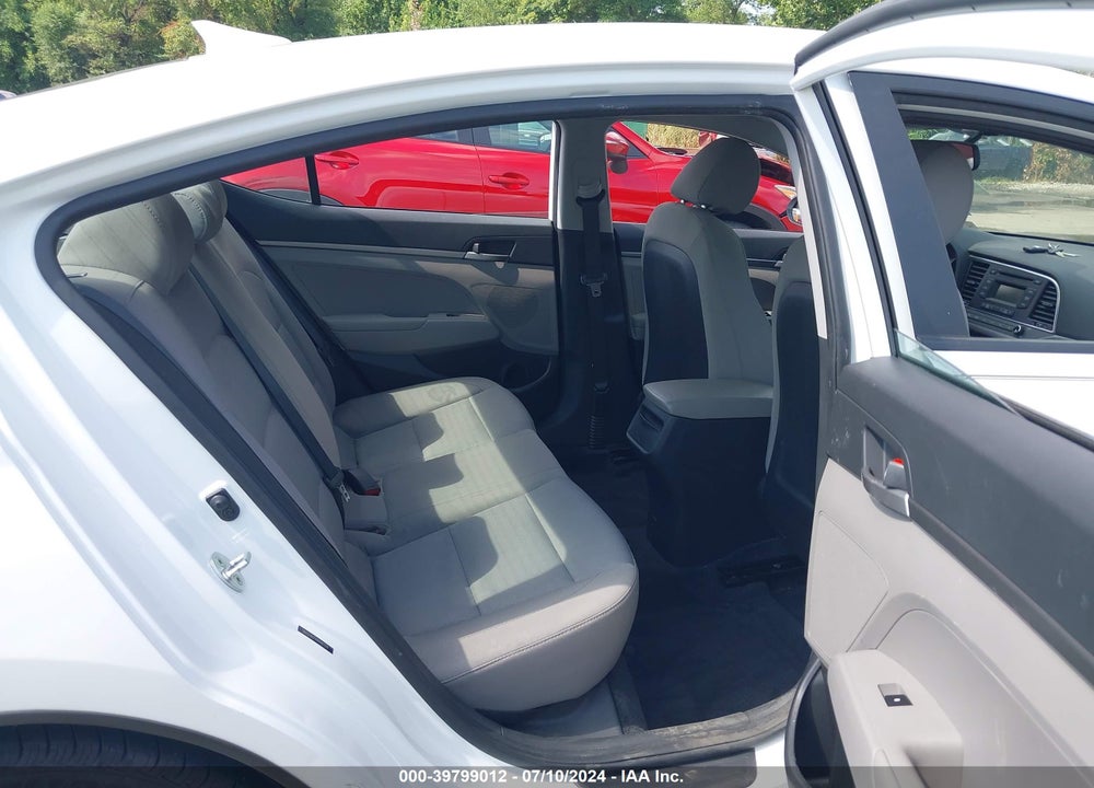 2017 HYUNDAI ELANTRA SE VIN: 5NPD74LF7HH181374