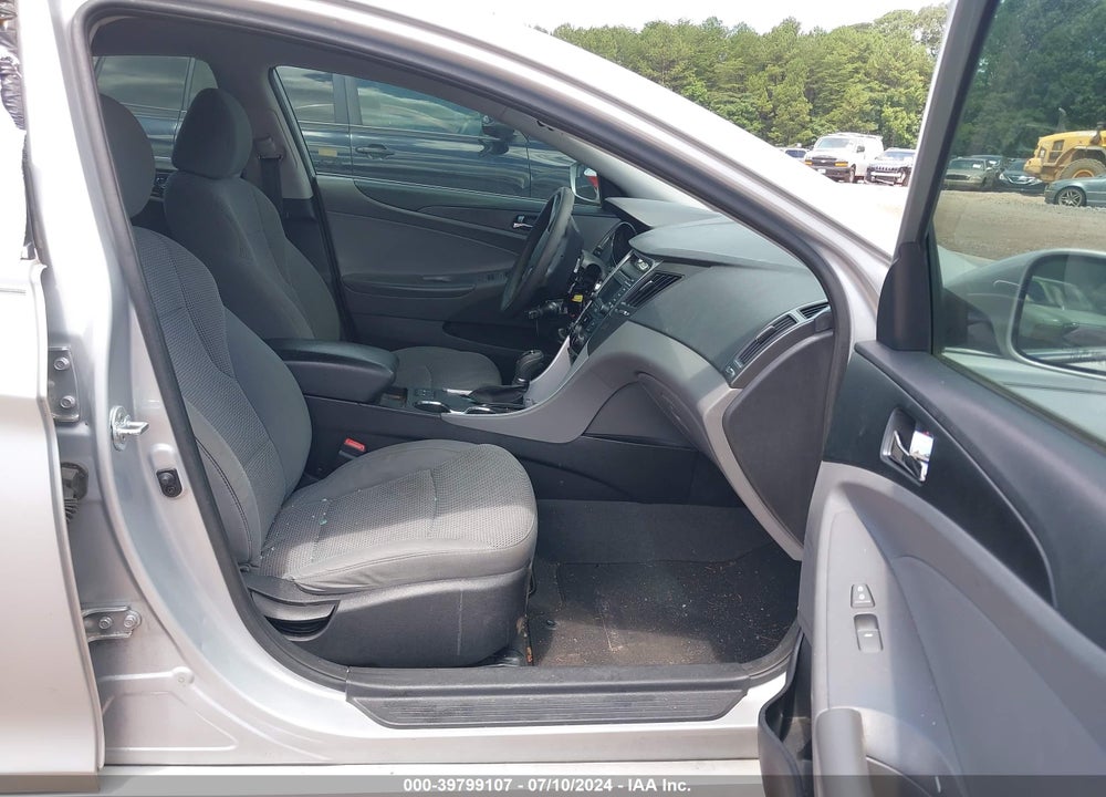 2014 HYUNDAI SONATA GLS VIN: 5NPEB4AC1EH939068
