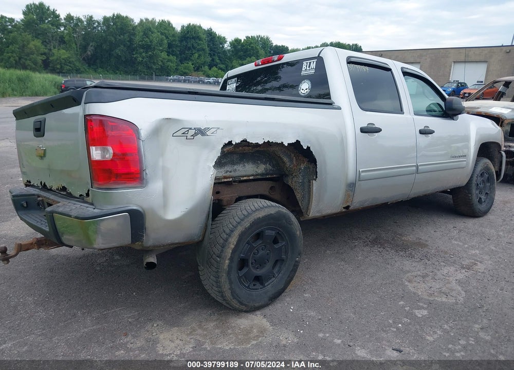 2011 CHEVROLET SILVERADO 1500 LT VIN: 3GCPKSEA4BG152643