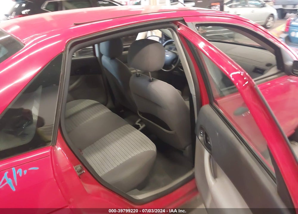 2007 FORD FOCUS S/SE/SES VIN: 1FAFP34N87W277800
