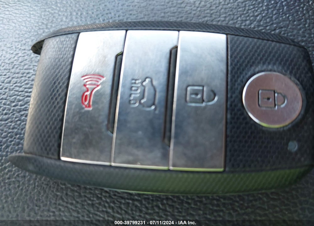 2019 KIA SORENTO 3.3L EX VIN: 5XYPH4A5XKG445383