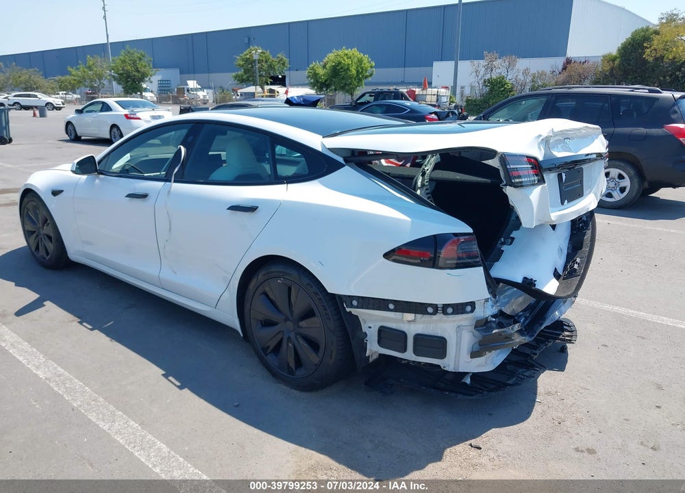 2022 TESLA MODEL S DUAL MOTOR ALL-WHEEL DRIVE VIN: 5YJSA1E5XNF490133