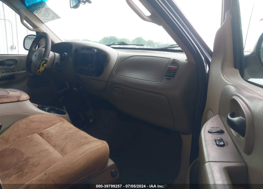 2002 FORD F-150 LARIAT/XLT VIN: 1FTRW08L42KA11062