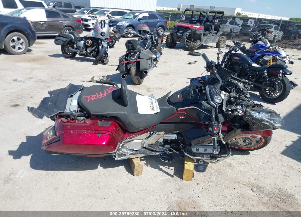 2021 HONDA GL1800 D VIN: JH2SC7953MK300463