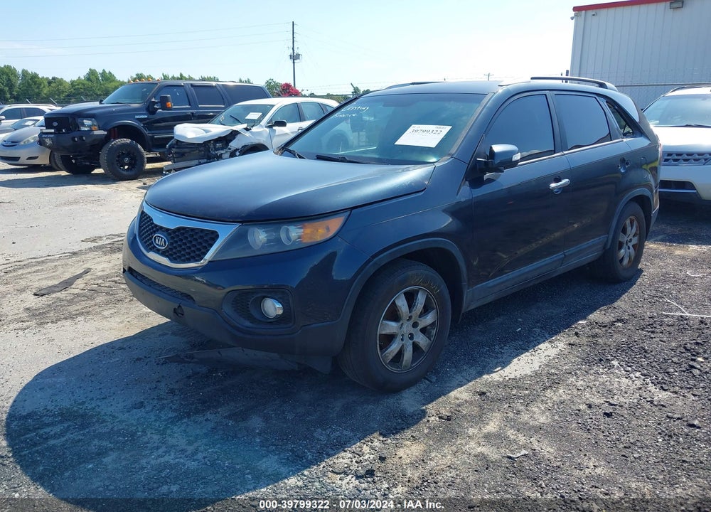 2013 KIA SORENTO LX V6 VIN: 5XYKT4A21DG370753