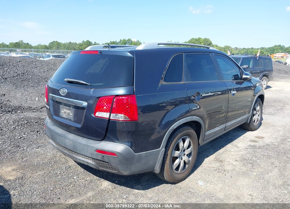 2013 KIA SORENTO LX V6 VIN: 5XYKT4A21DG370753