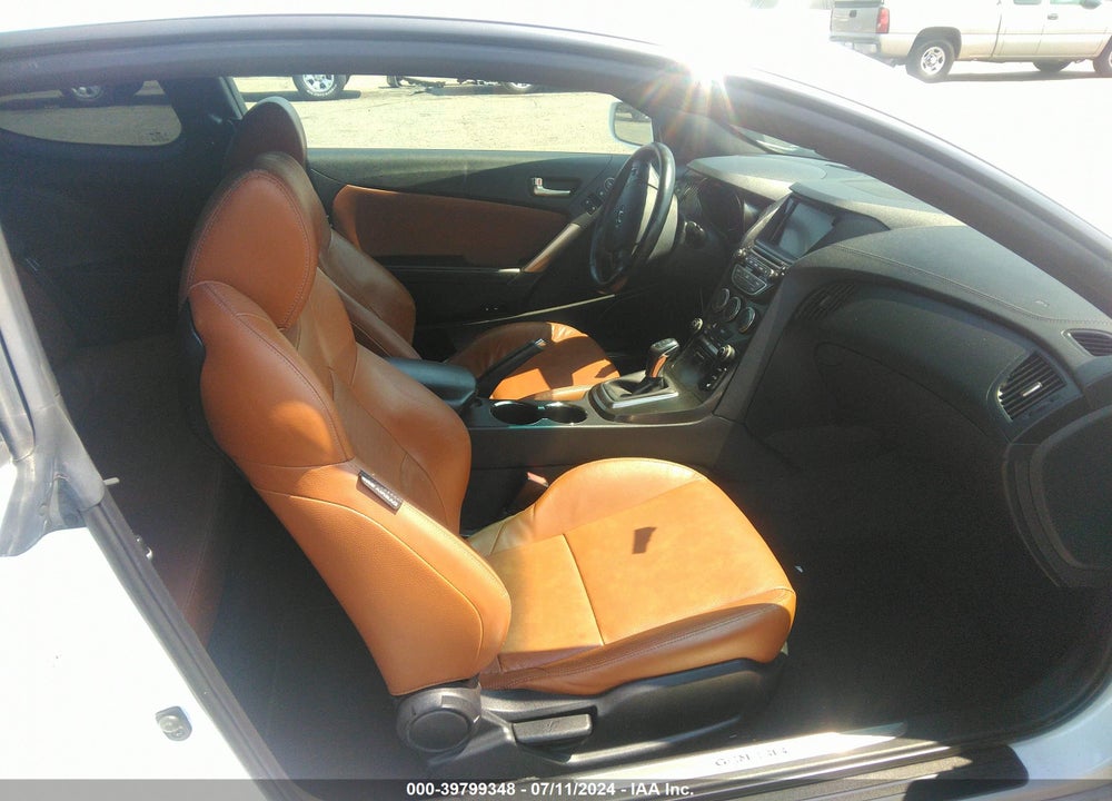 2016 HYUNDAI GENESIS 3.8 ULTIMATE VIN: KMHHU6KJXGU134772