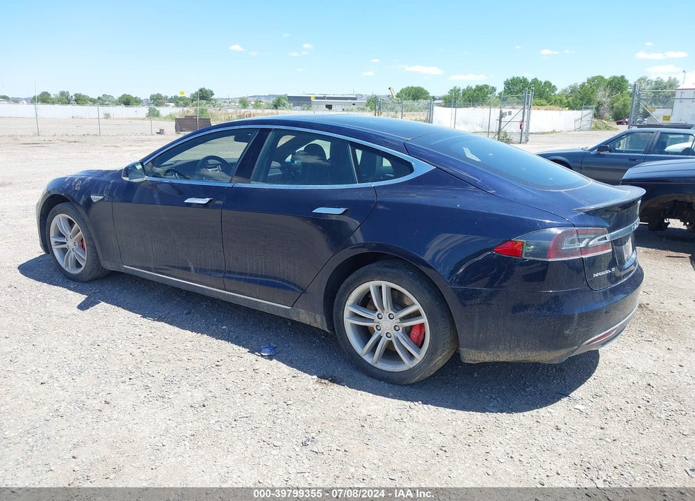 2015 TESLA MODEL S 85D/P85D VIN: 5YJSA1H4XFF084910