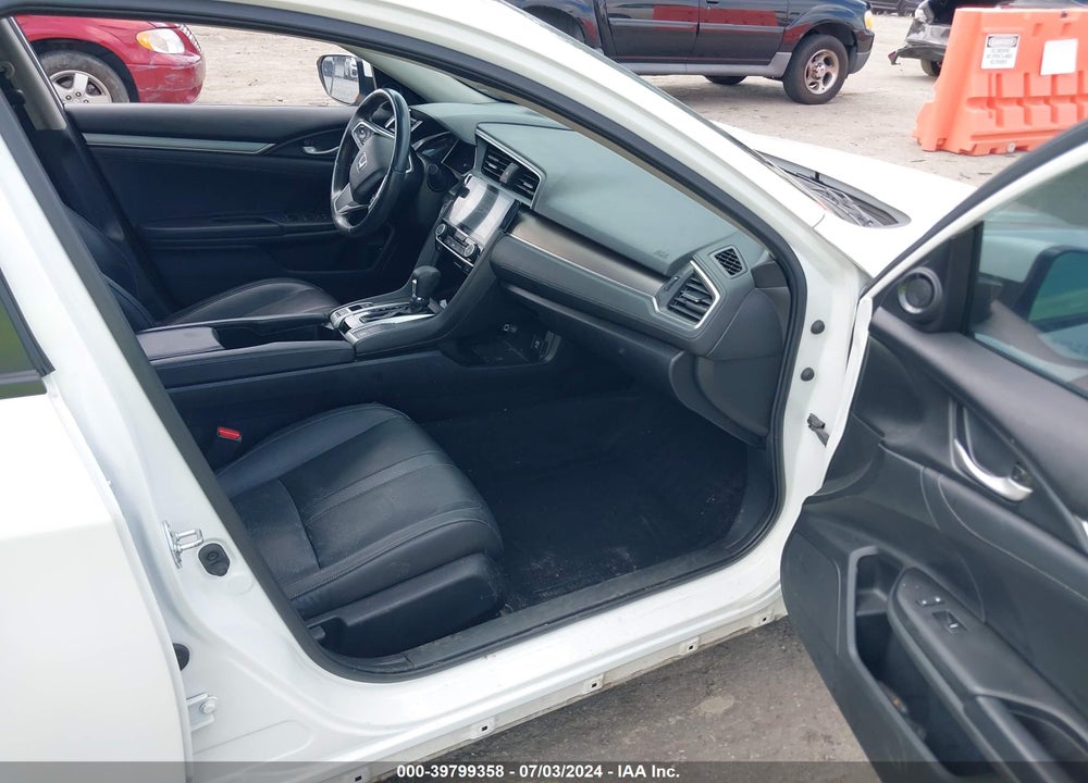 2018 HONDA CIVIC EX-L VIN: JHMFC1F70JX028884