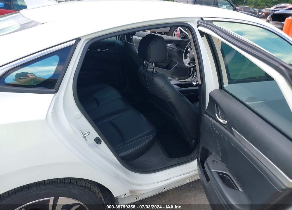 2018 HONDA CIVIC EX-L VIN: JHMFC1F70JX028884