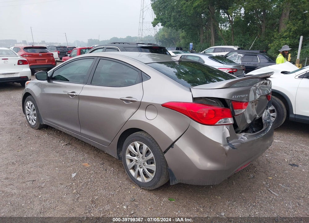 2013 HYUNDAI ELANTRA GLS VIN: 5NPDH4AE2DH169389
