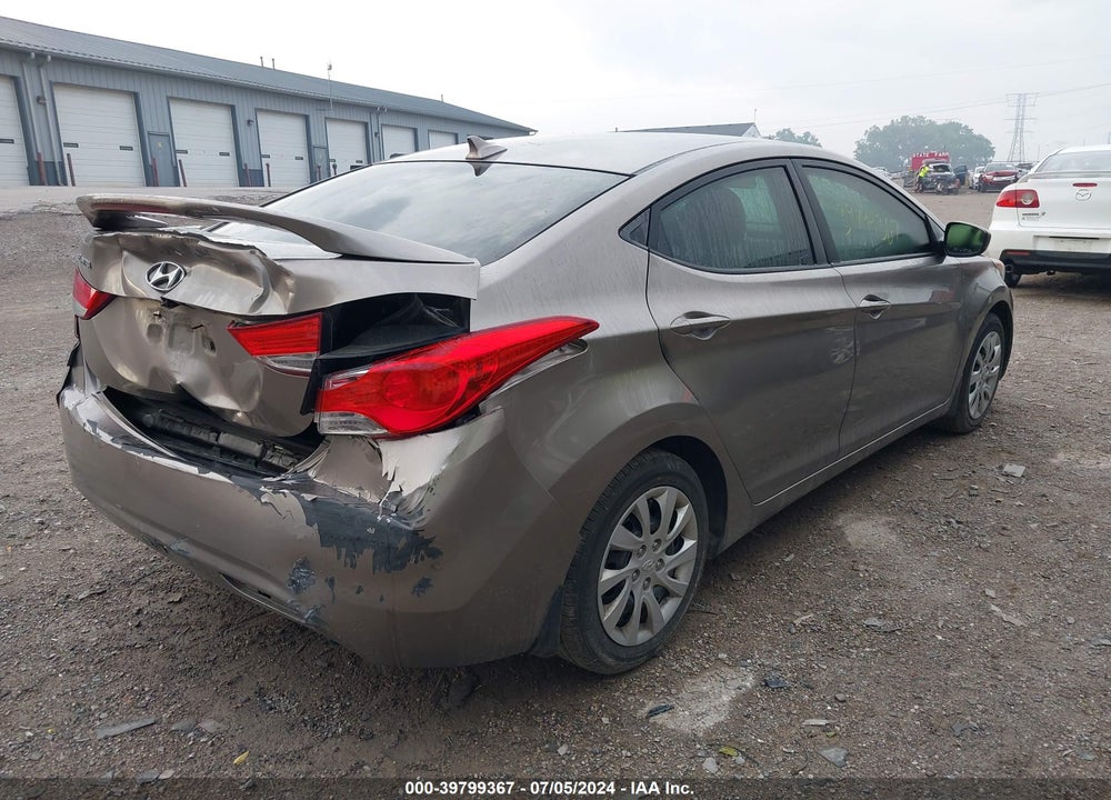 2013 HYUNDAI ELANTRA GLS VIN: 5NPDH4AE2DH169389