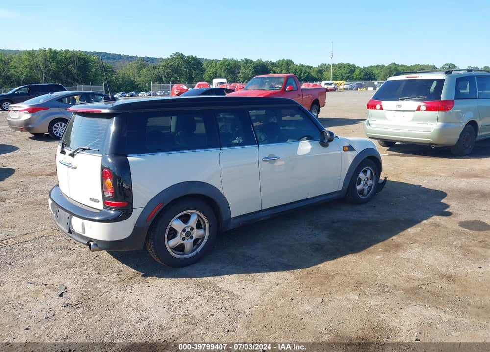 2009 MINI COOPER CLUBMAN VIN: WMWML33579TX33771