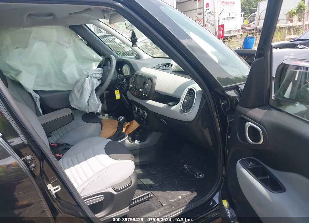 2014 FIAT 500L EASY VIN: ZFBCFABH0EZ028715