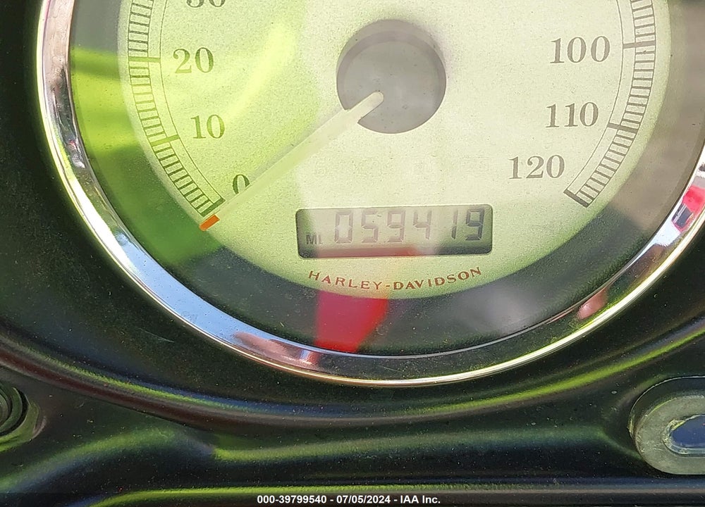 2010 HARLEY-DAVIDSON FLHX VIN: 1HD1KB419AB610464