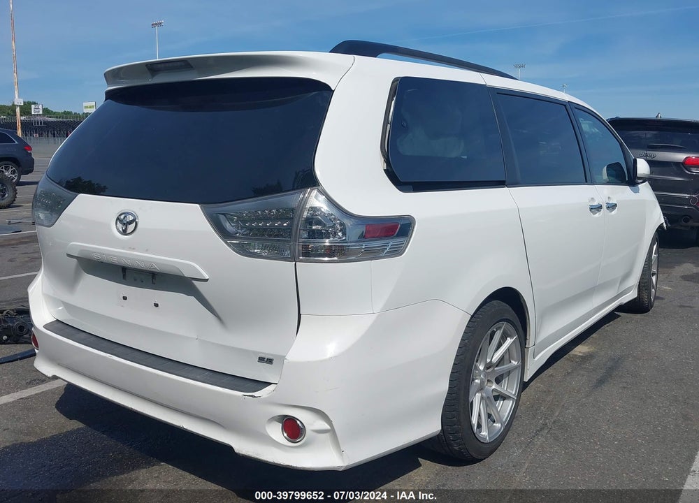 2013 TOYOTA SIENNA SE 8 PASSENGER VIN: 5TDXK3DC2DS398328