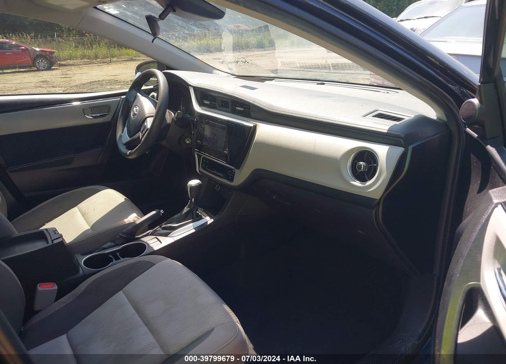 2018 TOYOTA COROLLA LE VIN: 5YFBURHE3JP848964