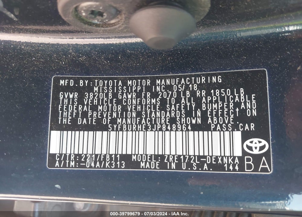 2018 TOYOTA COROLLA LE VIN: 5YFBURHE3JP848964