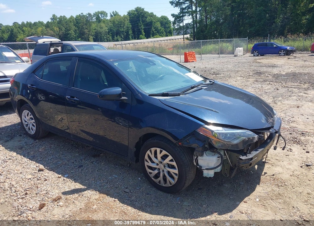2018 TOYOTA COROLLA LE VIN: 5YFBURHE3JP848964