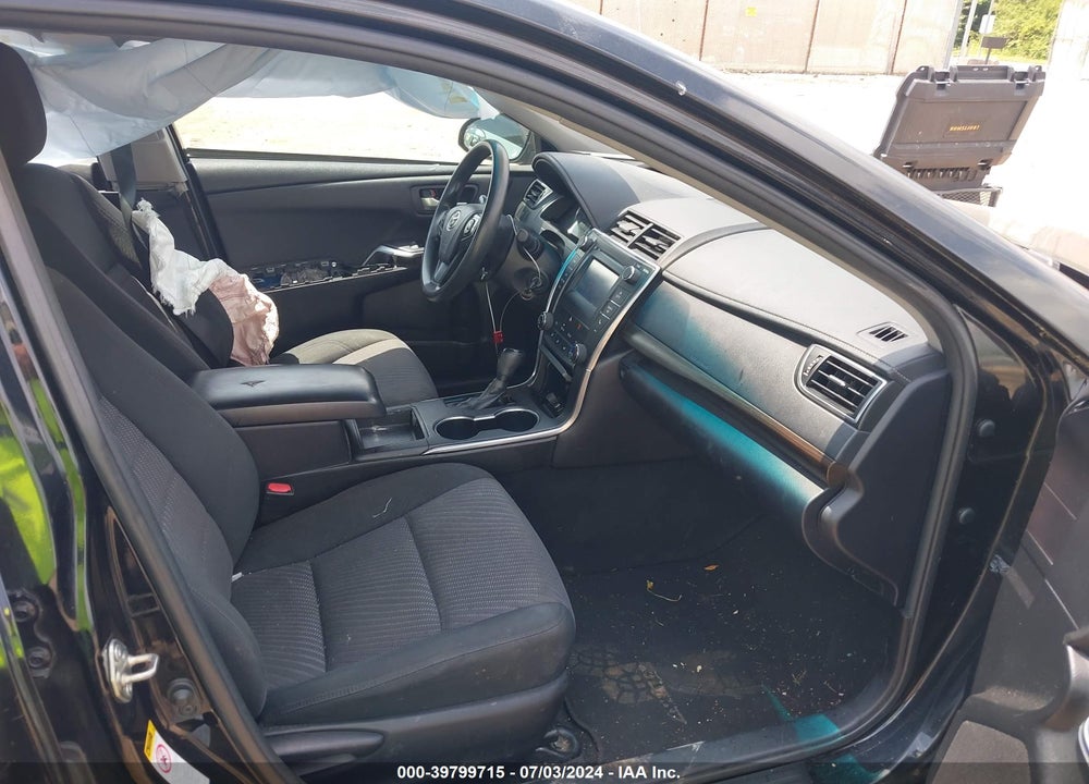 2016 TOYOTA CAMRY VIN: 4T4BF1FK1GR582300