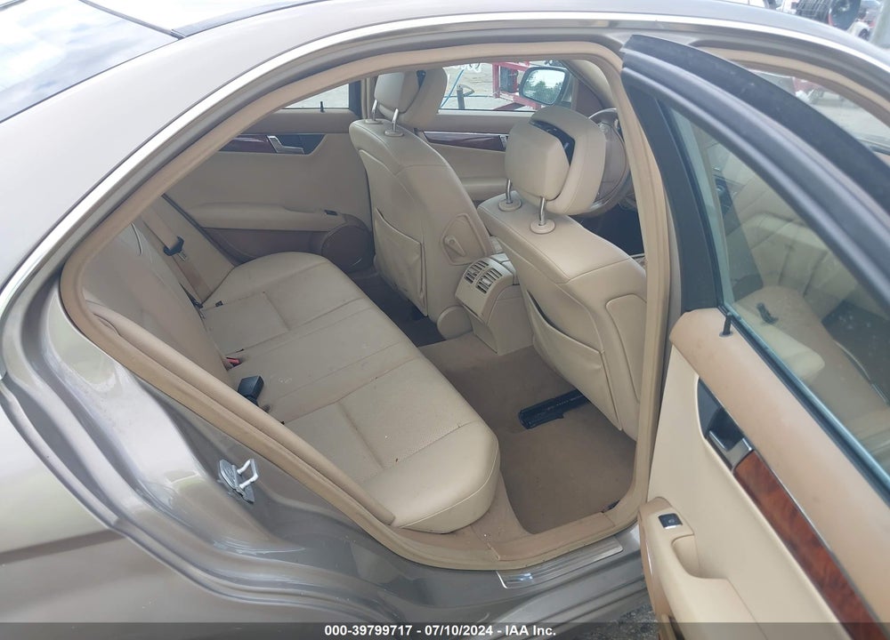 2008 MERCEDES-BENZ C 300 LUXURY 4MATIC/SPORT 4MATIC VIN: WDDGF81XX8F078274