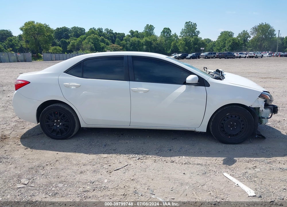 2018 TOYOTA COROLLA LE VIN: 5YFBURHE0JP753567