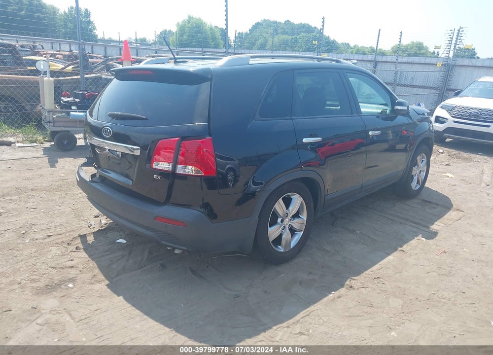 2013 KIA SORENTO EX VIN: 5XYKU4A60DG328512
