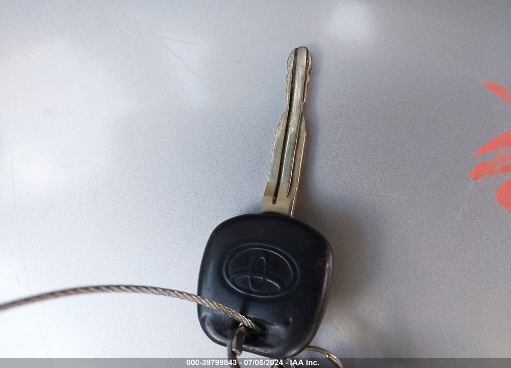 2005 TOYOTA COROLLA CE VIN: JTDBR32EX50054793